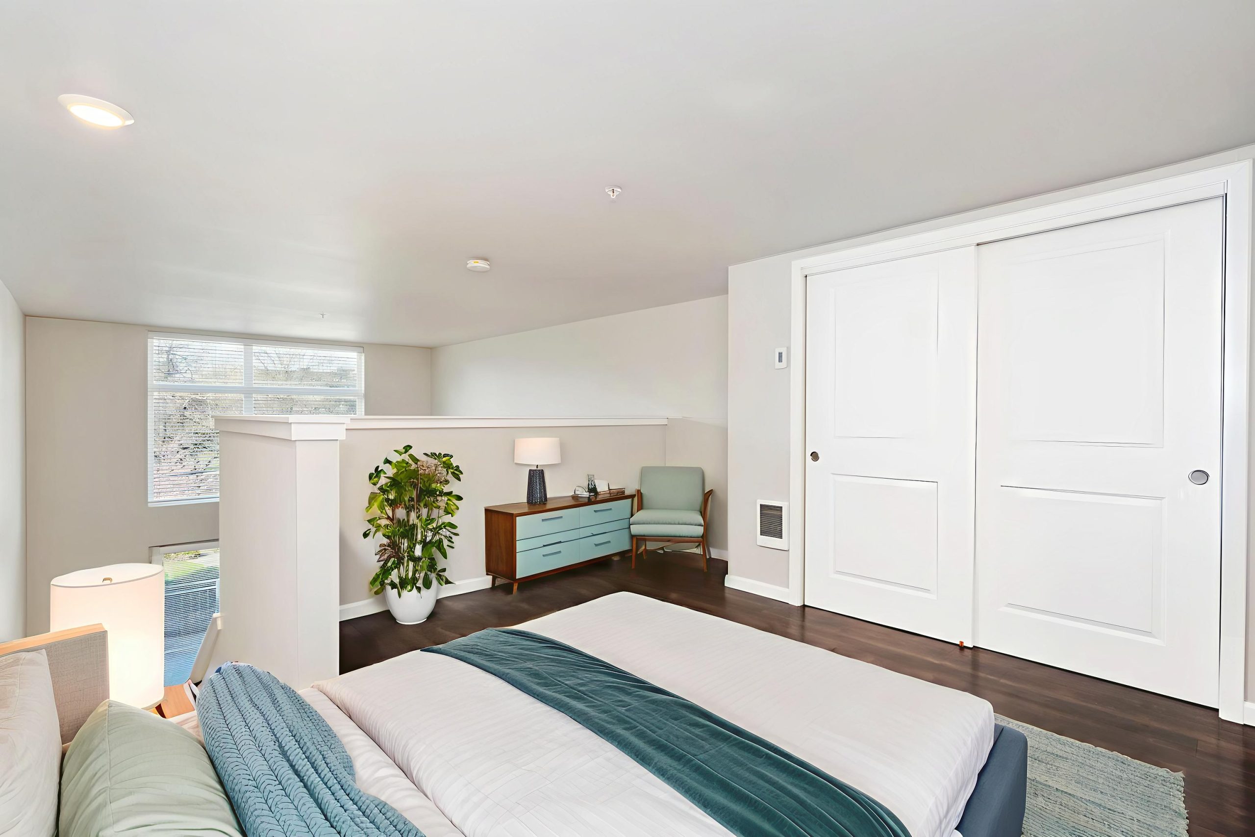 menu-01 20-web-or-mls-unit-110-0020-bedroom-modern-1